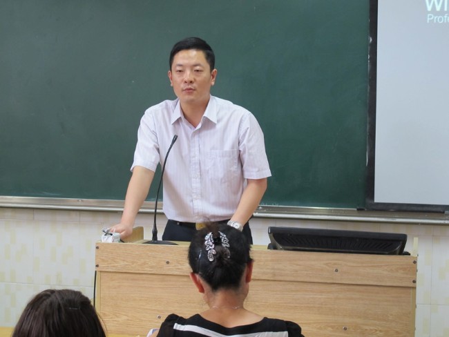 洛陽東方外國語學(xué)校教師培訓(xùn)